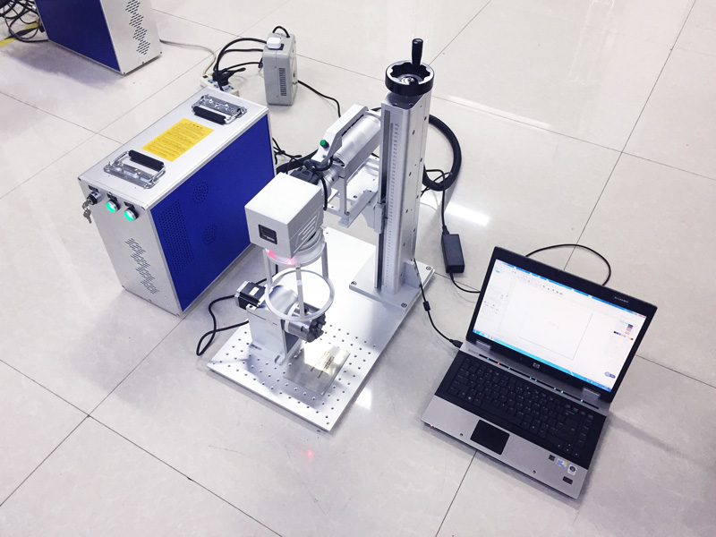 迷你手持式光纖激光打標機 20W, 30W, 50W 迷你手持式光纖激光打標機 20W, 30W, 50W