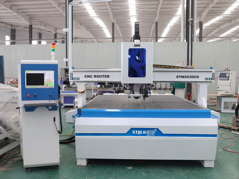 帶振動刀切割系統(tǒng)的自動換刀數控雕刻機 帶振動刀切割系統(tǒng)的自動換刀數控雕刻機