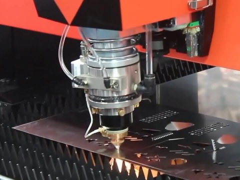 高精度光纖激光切割機(jī) 1000W/2000W 高精度光纖激光切割機(jī) 1000W/2000W