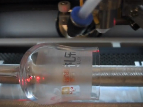 CO2 激光雕刻機蝕刻水晶玻璃工藝品 CO2 激光雕刻機蝕刻水晶玻璃工藝品