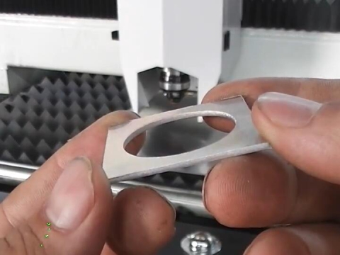 1000W 光纖激光切割機1.5mm 鋁板 1000W 光纖激光切割機1.5mm 鋁板