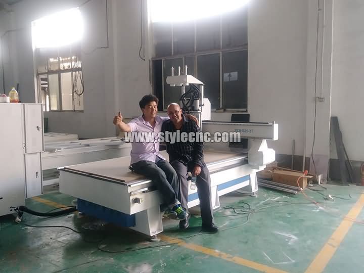 Merocco三頭數控雕刻機客戶