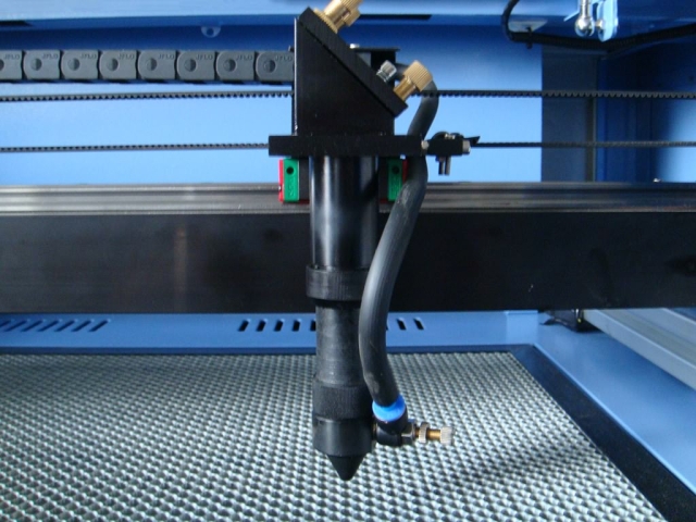 操作激光雕刻機(jī)時(shí)您應(yīng)該知道的 9 個(gè)技巧