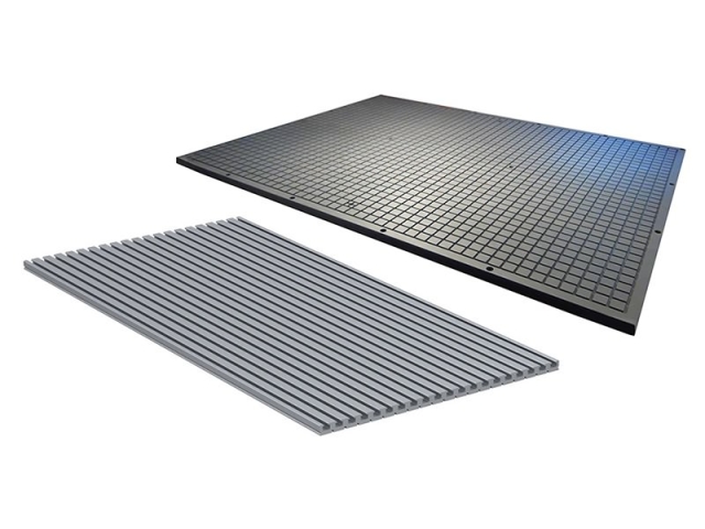 如何選擇數(shù)控雕刻機(jī)的真空工作臺(tái)和 T 型槽工作臺(tái)？