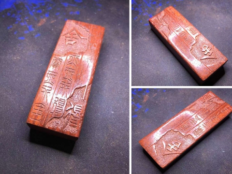 小型數(shù)控雕刻機(jī)，適用于木質(zhì)標(biāo)牌和牌匾雕刻項目