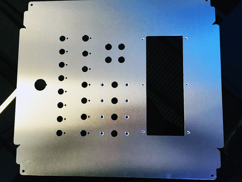 用于鋁板切割的數控雕刻機