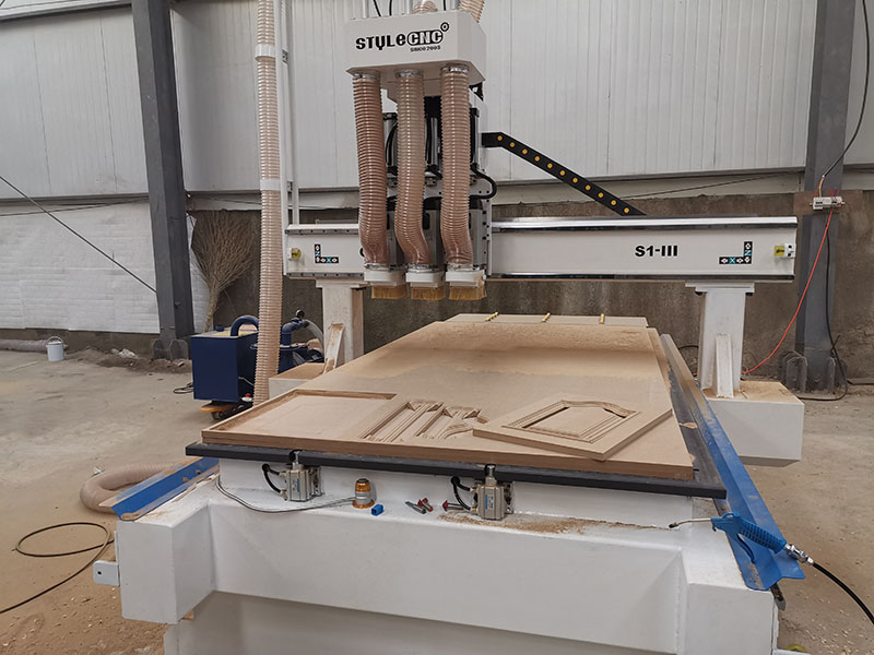 4x8 用于櫥柜制造的數控木銑機 4x8 用于櫥柜制造的數控木銑機