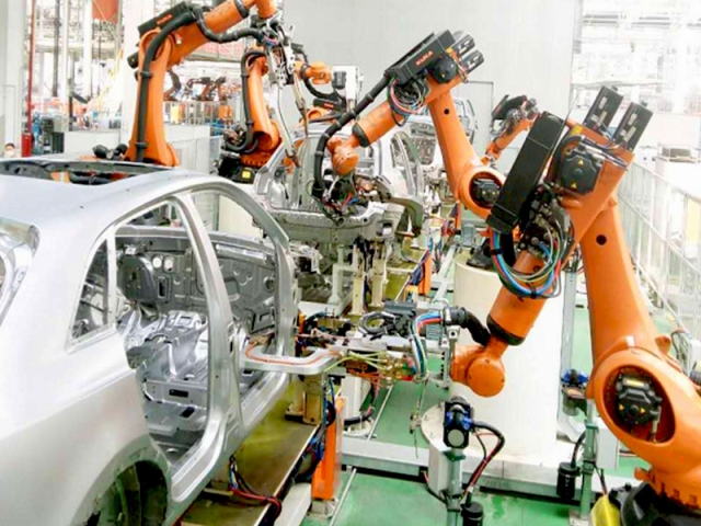 汽車制造中的工業(yè)光纖激光焊接機器人 汽車制造中的工業(yè)光纖激光焊接機器人