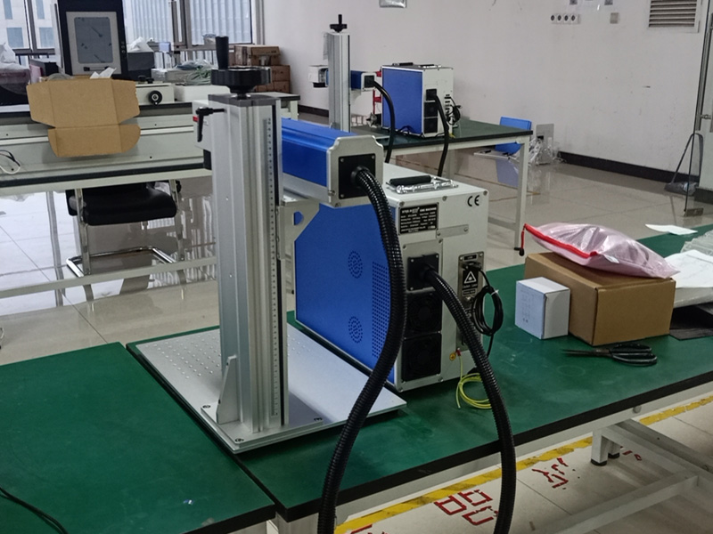彩色激光雕刻機(jī)詳情 彩色激光雕刻機(jī)詳情