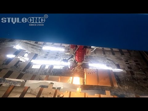 如何調(diào)整焦距 CO2 激光切割機(jī)？