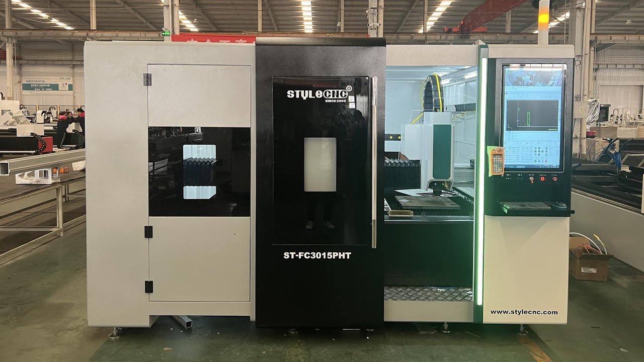 5x10光纖激光金屬切割機，帶全封閉式保護殼